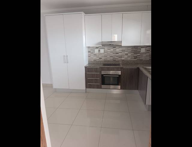 2 BEDROOM APARTMENT FOR SALE IN UMHLANGA RIDGE
